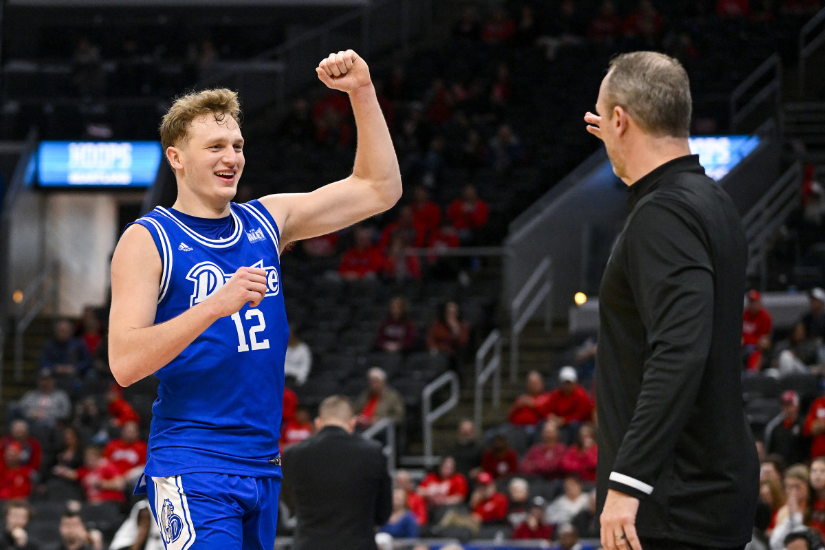 Tucker DeVries, Drake Bulldogs